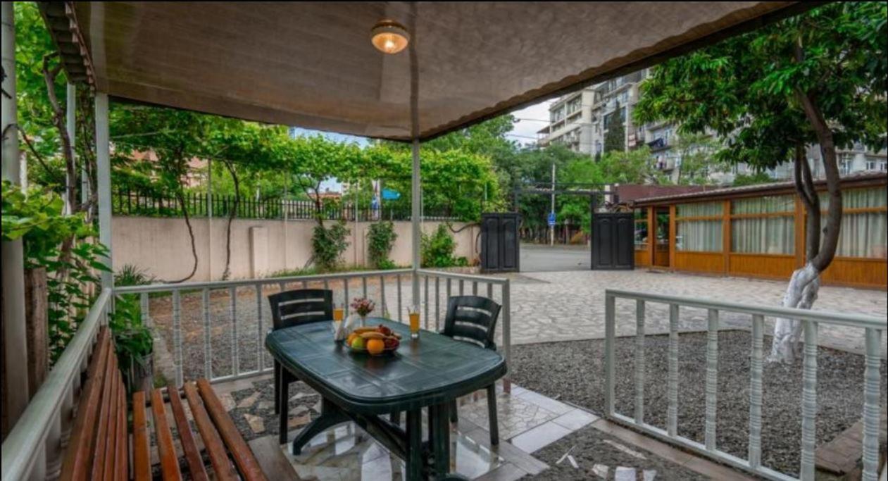 Bed and Breakfast 7 Star Tbilisi Esterno foto